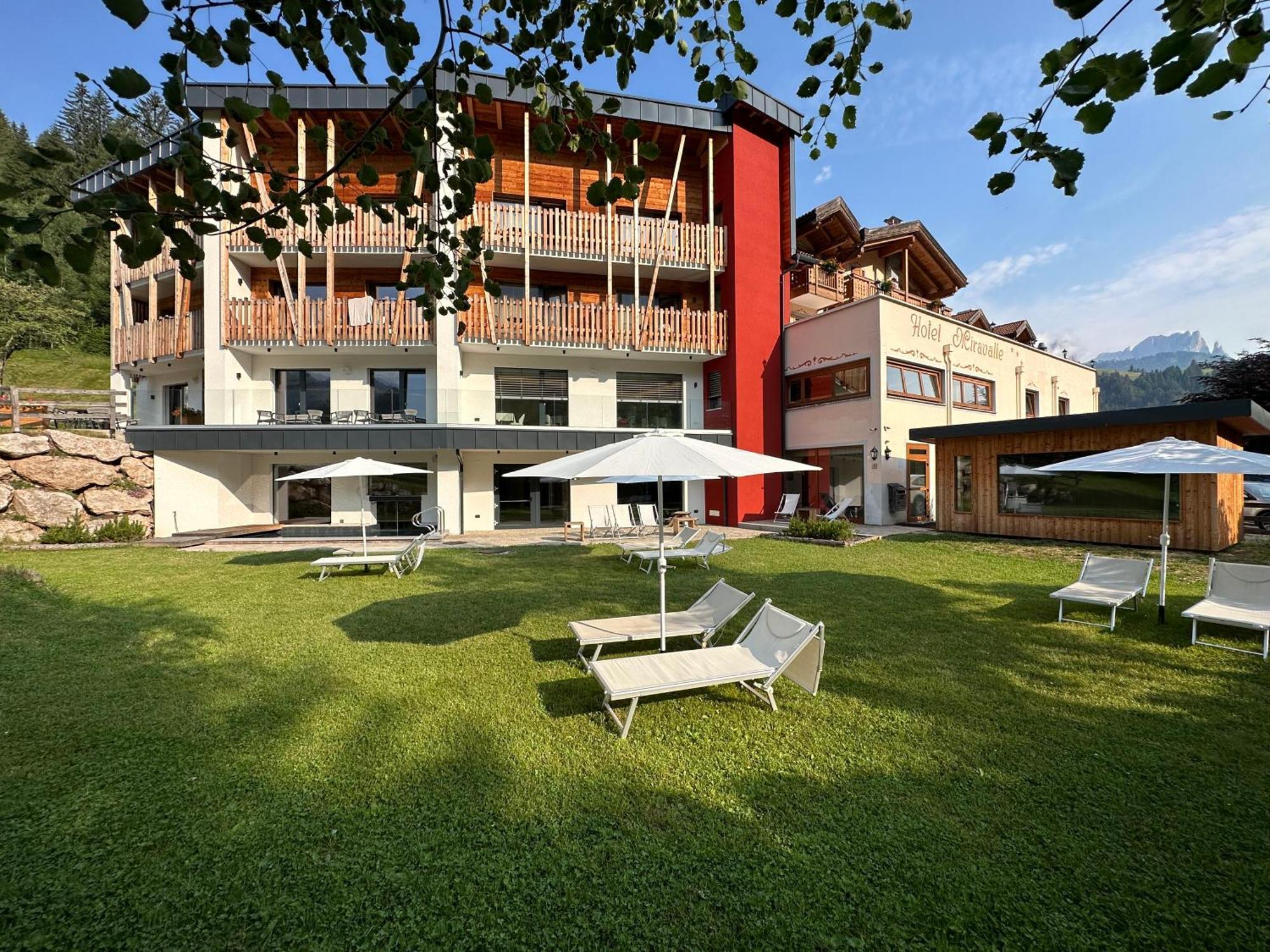Hotel Miravalle Soraga Exterior photo